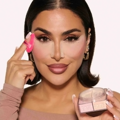 HUDA BEAUTY - Easy Bake Blurring Loose Baking & Setting Powder - Cherry Blossom